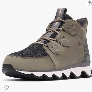 SOREL WOMEN’S KINETIC CARIBOU BOOT